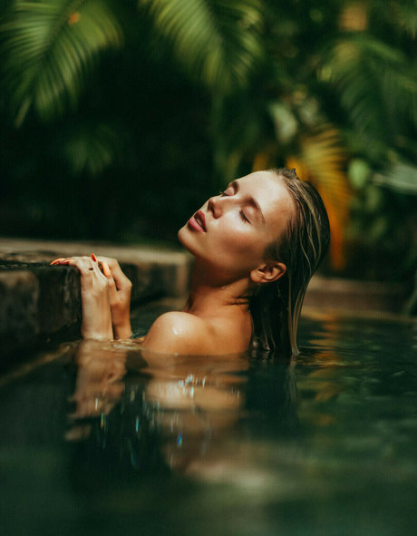 Polina Malinovskaya model freie bild