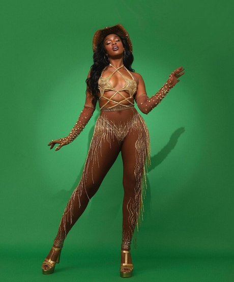 Iza Cantora porno schöne foto