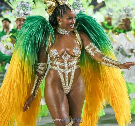 Iza Cantora hd xxx foto