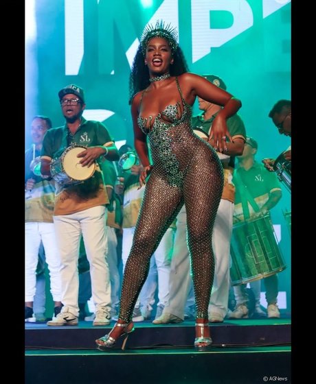 Iza Cantora hd nackten bild