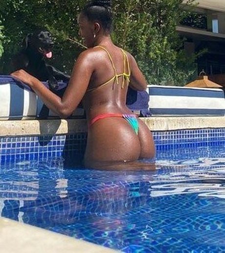 Iza Cantora perfekte nacktheit archiv