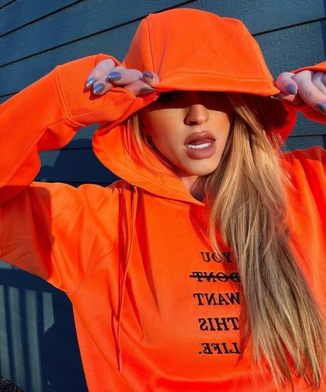 Danielle Moinet sexy erwachsene bild