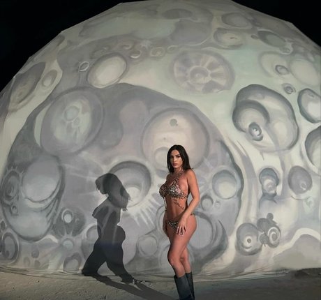 Bianca Censori xxx heiße galerie