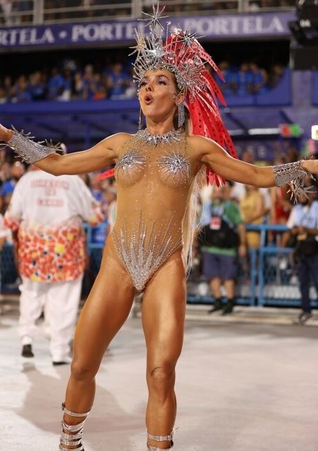 Monique Alfradique hd galerien