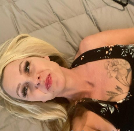 schwuler influencer onlyfans kunst erotische bild