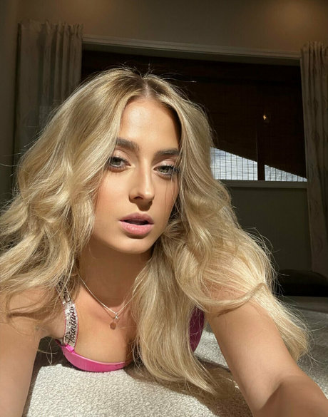 blonde asiatische onlyfans sexy akt fotos