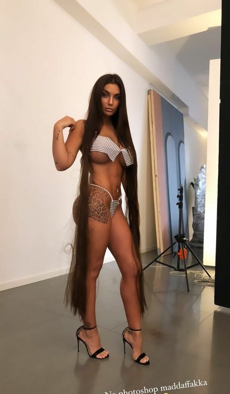 Elettra Lamborghini porno perfekte fotos