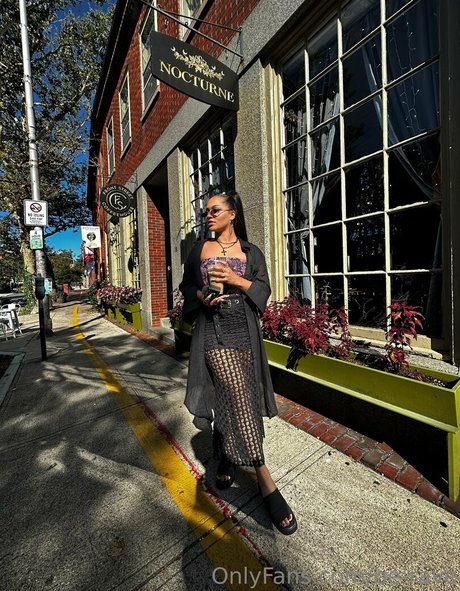 be rave nackte pornostar foto