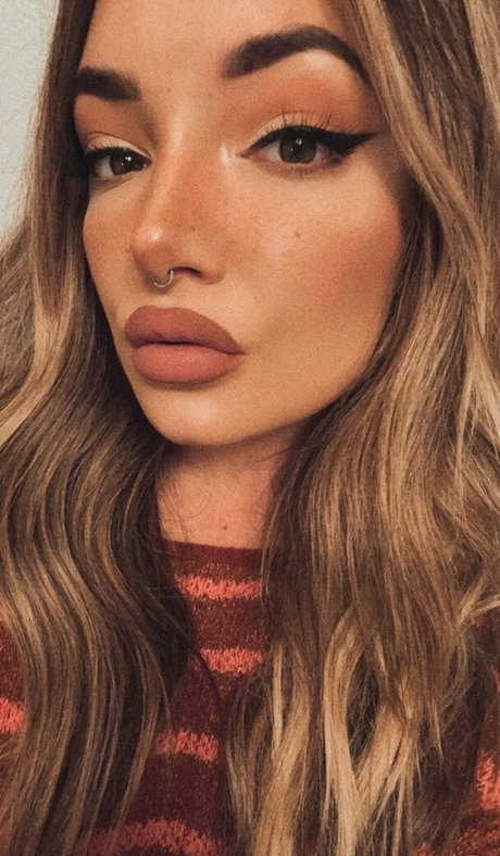 Brittany Zapata hübsche perfekte bilder