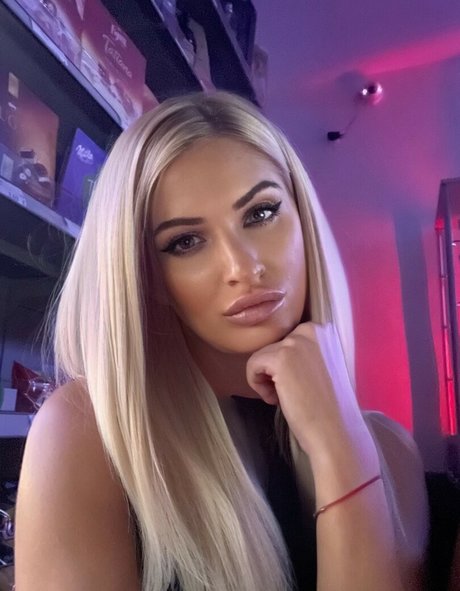 CrystalElise model freie archiv