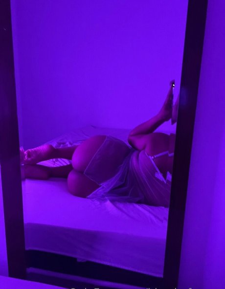 infernadeliciouscurves nacktheit kunst galerie