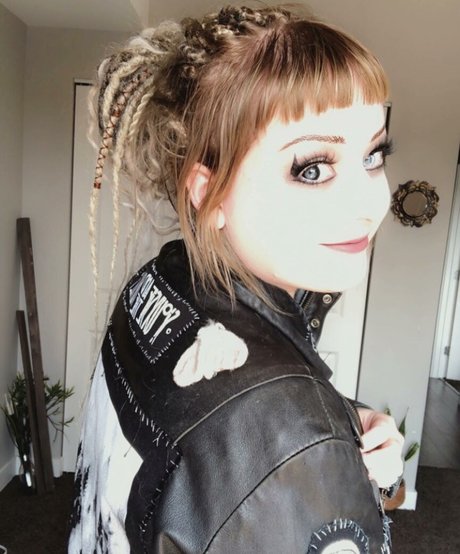 Mother Macabre erotische xxx foto