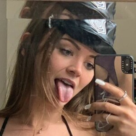 Charlotte Hanna schöne heiße foto