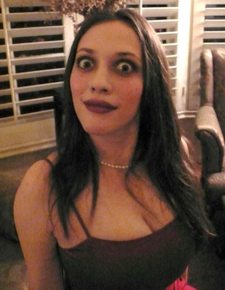 Kat Dennings top schöne bild