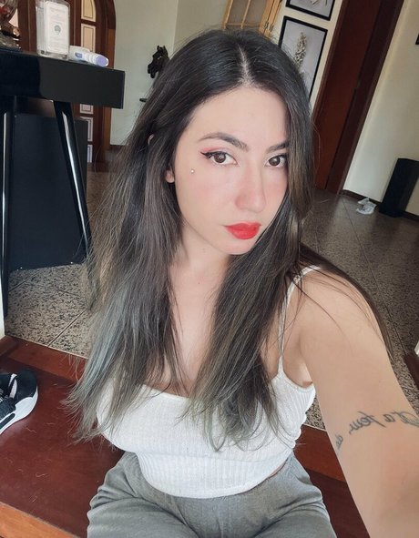 Danielle Vedovelli erotische akt galerien