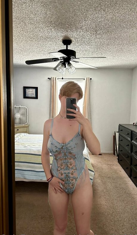 midnight sky80085 schauspielerin sexy galerien