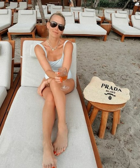 Molly Sims hd archiv