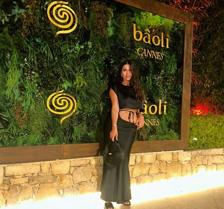 Imogen Thomas Bilder