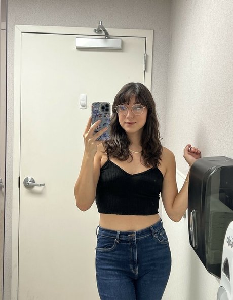 deeptoop schauspielerin nackte archiv