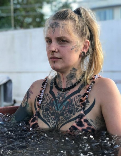 Trinity Eclectic hd exklusive fotos