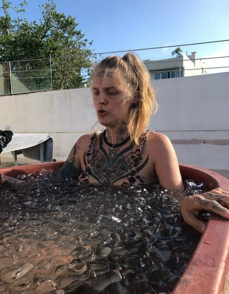 Trinity Eclectic hd erotische galerien