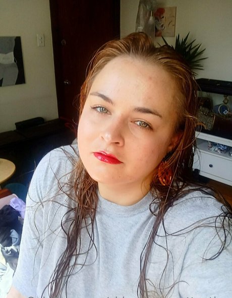 chloe loves attention nackt sex galerien