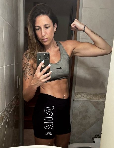 elizabet739 sexy pornostar bilder