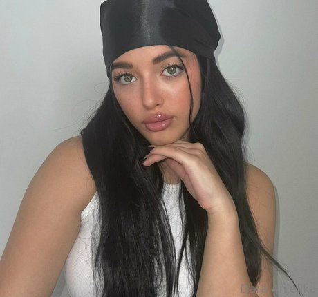 Daraanjelika exklusive nackt galerien