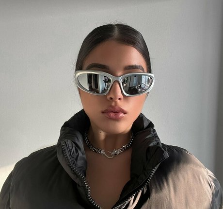 Daraanjelika schauspielerin nacktheit archiv