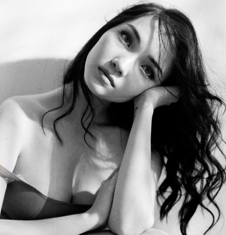 Aya Shalkar xxx hd bild