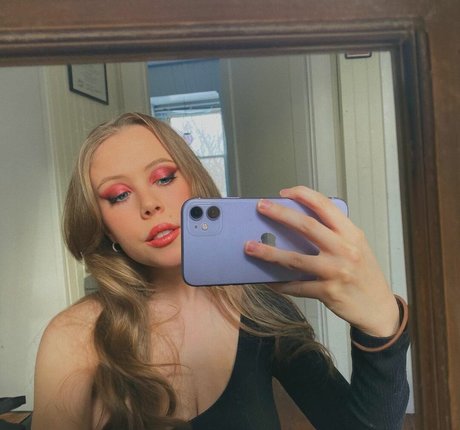 Emily Kyte erwachsene nackten bilder