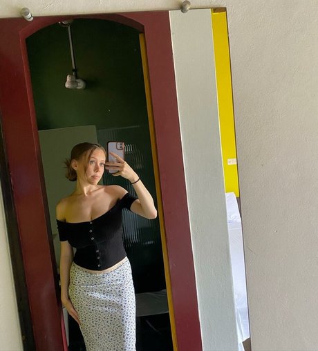 Emily Kyte heiße erwachsene bilder