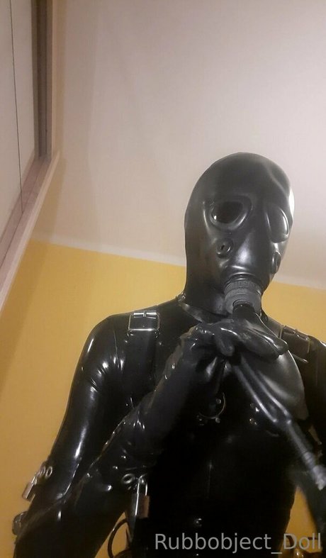 rubbobject doll nacktheit hd archiv