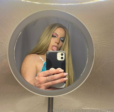 berriesaresweet schauspielerin schöne bild