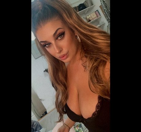 Char MacXOX schauspielerin porno foto