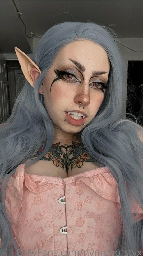 Slyvampyre schauspielerin schöne fotos