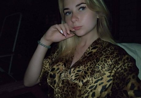 a tendergirl vialeti heiße nackte fotos