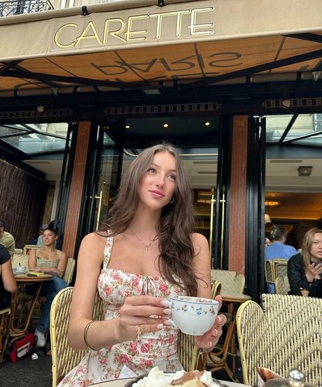 Lennox Hopkins sexy nette archiv