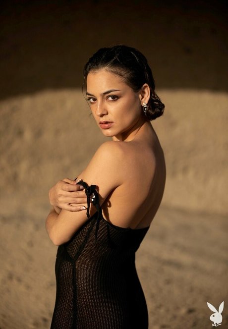 Joy Lamore erwachsene hübsche galerie