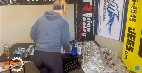 Britney Automotive erotische xxx archiv