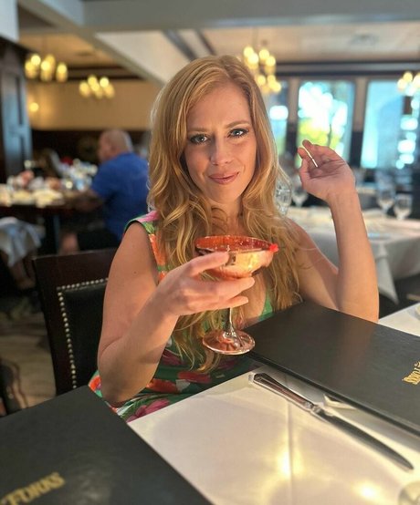 Chrissie Mayr freie hd bild