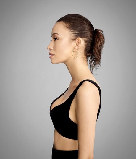 Christian Serratos top exklusive galerie