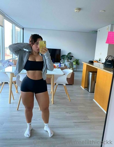 freelilthiccckk schauspielerin nackten galerie