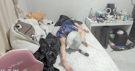 BellaPlays top erotische bild