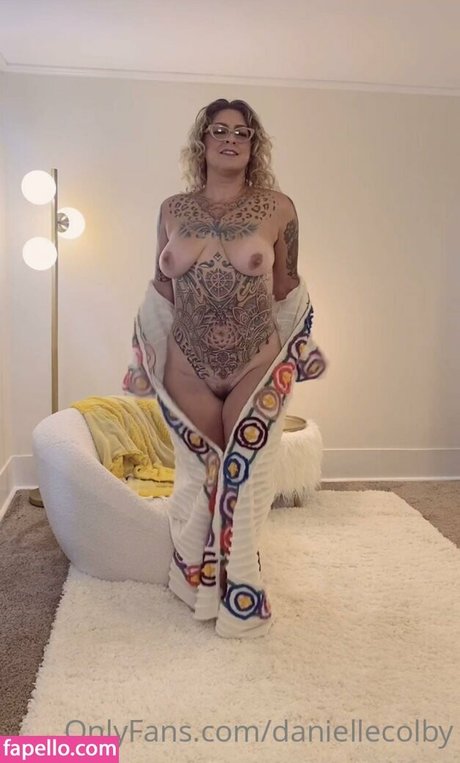 Danielle Colby sexy heiße galerie