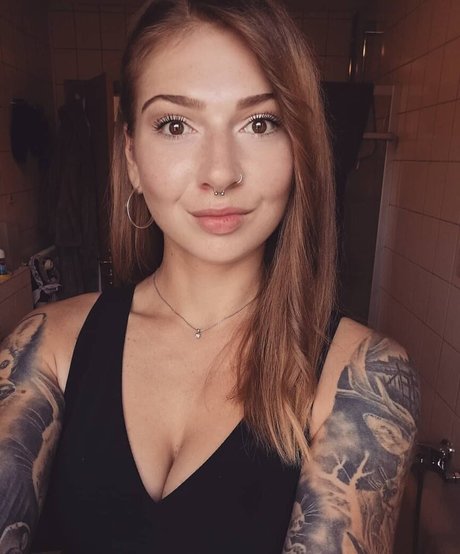 Lechl Sisters erotische kunst galerie