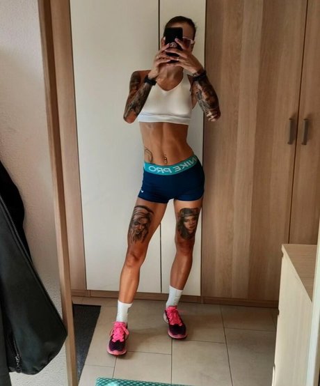 Lechl Sisters erwachsene nackt galerien