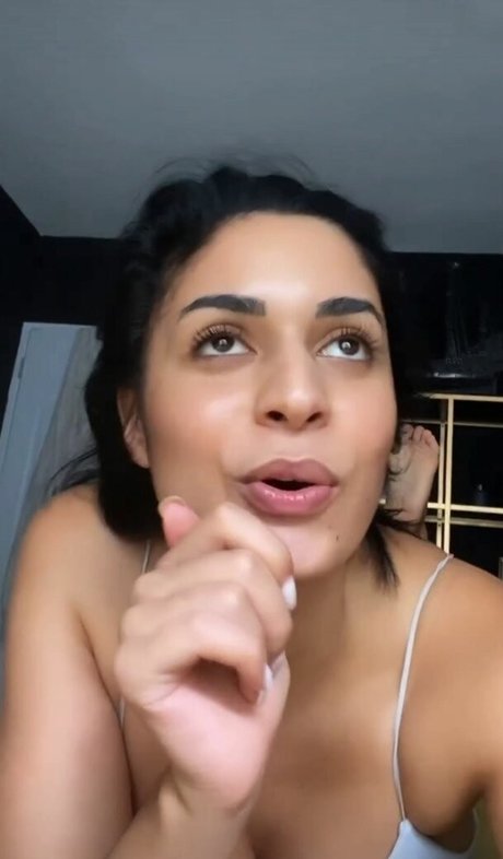 gothic-mädchen-onlyfans sexy hübsche foto