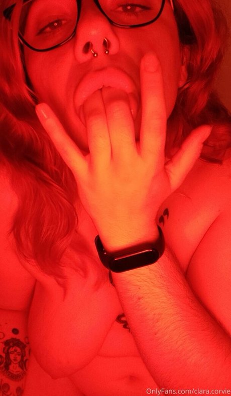 clara corvie porno nackt galerie