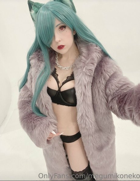 Megumi Koneko porno schöne bild